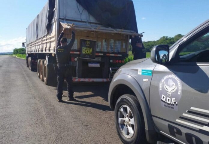 DOF apreende em 48h mais de 5 milhões de reais em cargas de cigarro contrabandeados
