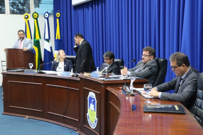 Vereadores aprovam oito projetos e recusam dois vetos do Executivo na 8ª Sessão Ordinária