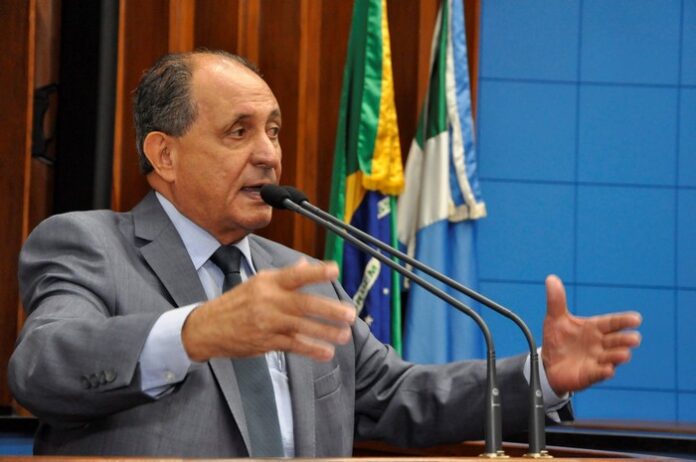 Zé Teixeira se filia ao PSDB e diz que ainda não definiu se disputará reeleição